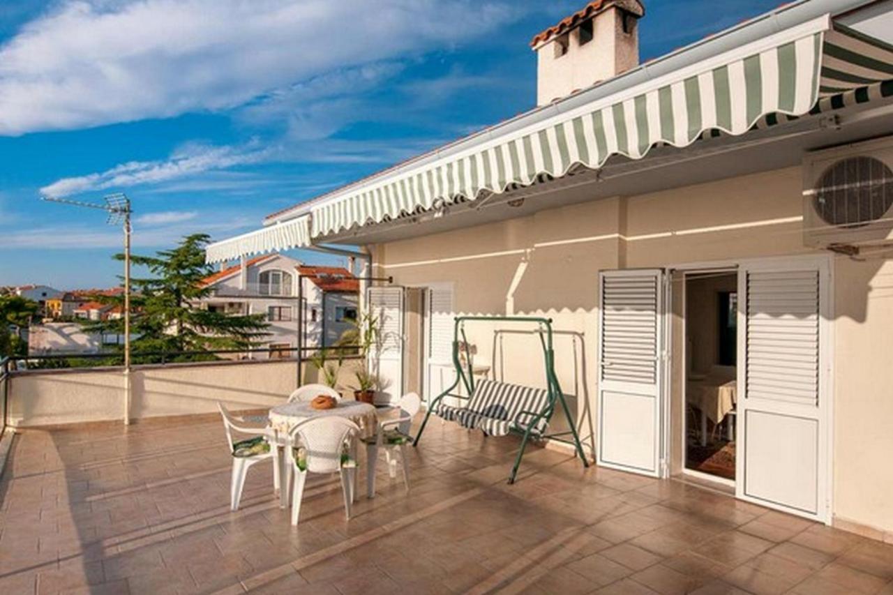 Amazing Seaview Apartment With A Balcony Near The Beach - Kneza Trpimira I Zadar Exteriör bild