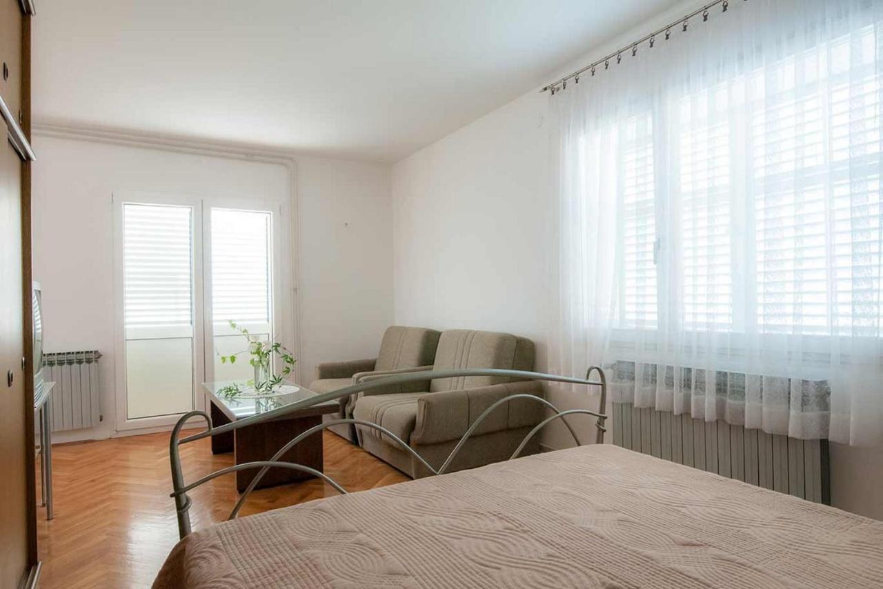 Amazing Seaview Apartment With A Balcony Near The Beach - Kneza Trpimira I Zadar Exteriör bild