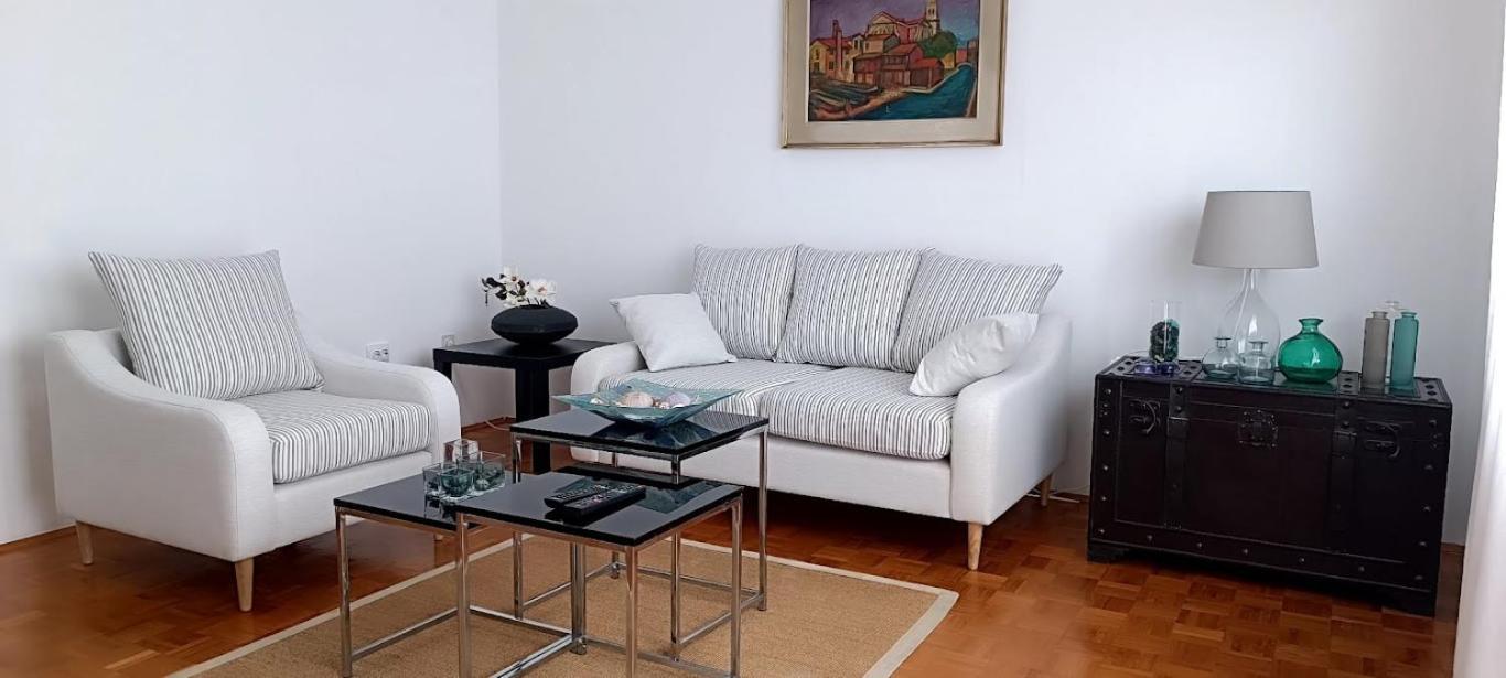 Amazing Seaview Apartment With A Balcony Near The Beach - Kneza Trpimira I Zadar Exteriör bild