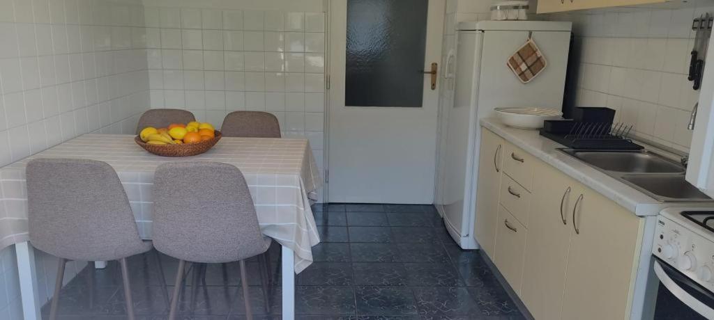 Amazing Seaview Apartment With A Balcony Near The Beach - Kneza Trpimira I Zadar Exteriör bild