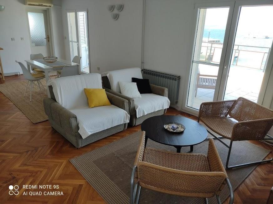 Amazing Seaview Apartment With A Balcony Near The Beach - Kneza Trpimira I Zadar Exteriör bild