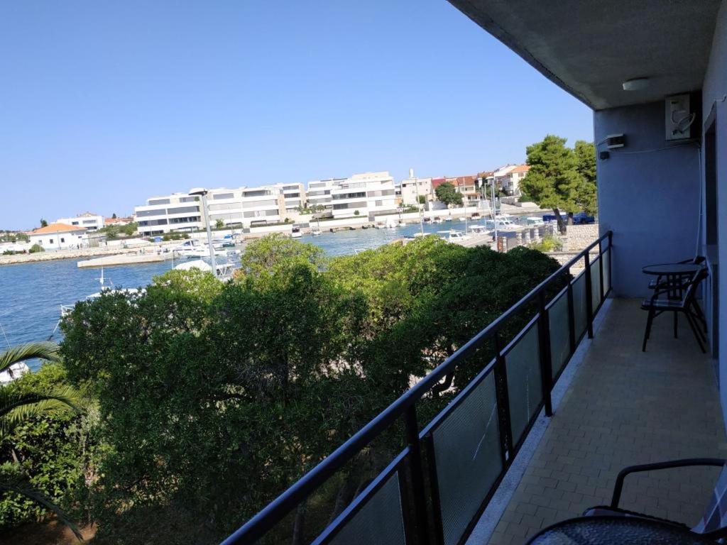 Amazing Seaview Apartment With A Balcony Near The Beach - Kneza Trpimira I Zadar Exteriör bild
