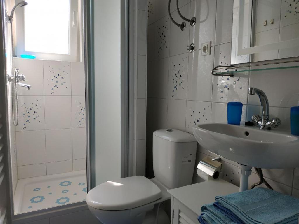 Amazing Seaview Apartment With A Balcony Near The Beach - Kneza Trpimira I Zadar Exteriör bild